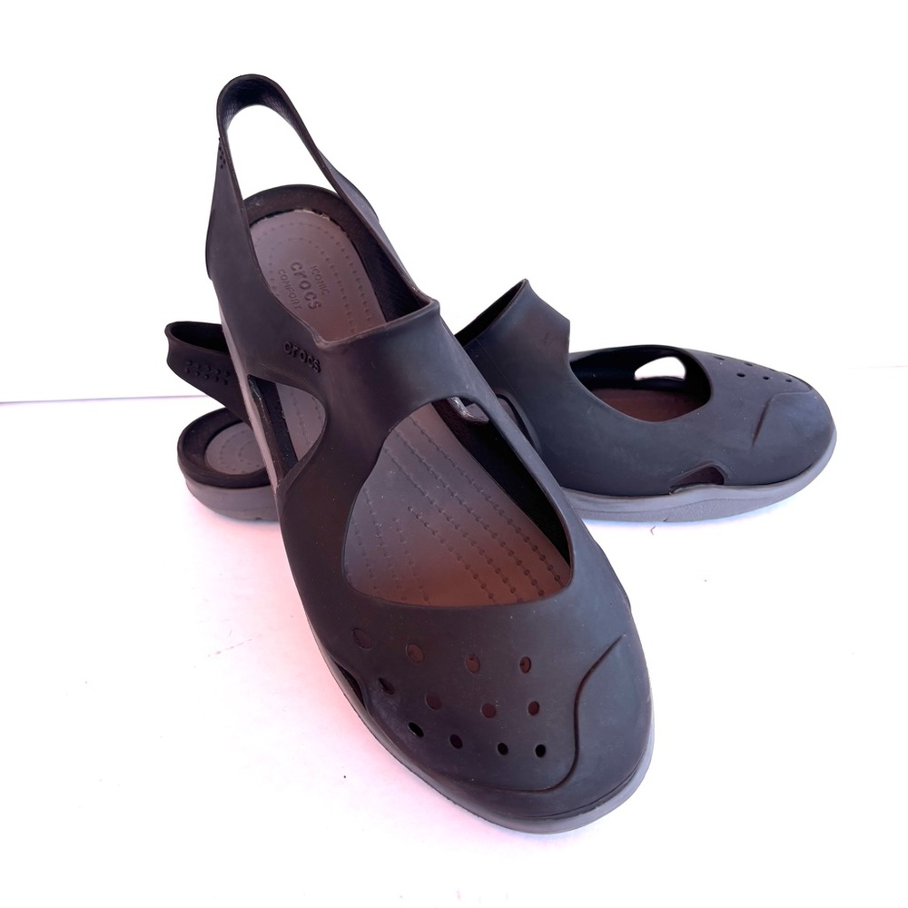 CROCS Swiftwater Wave Style Slingback Sandals size 10 Women's Black/Grey